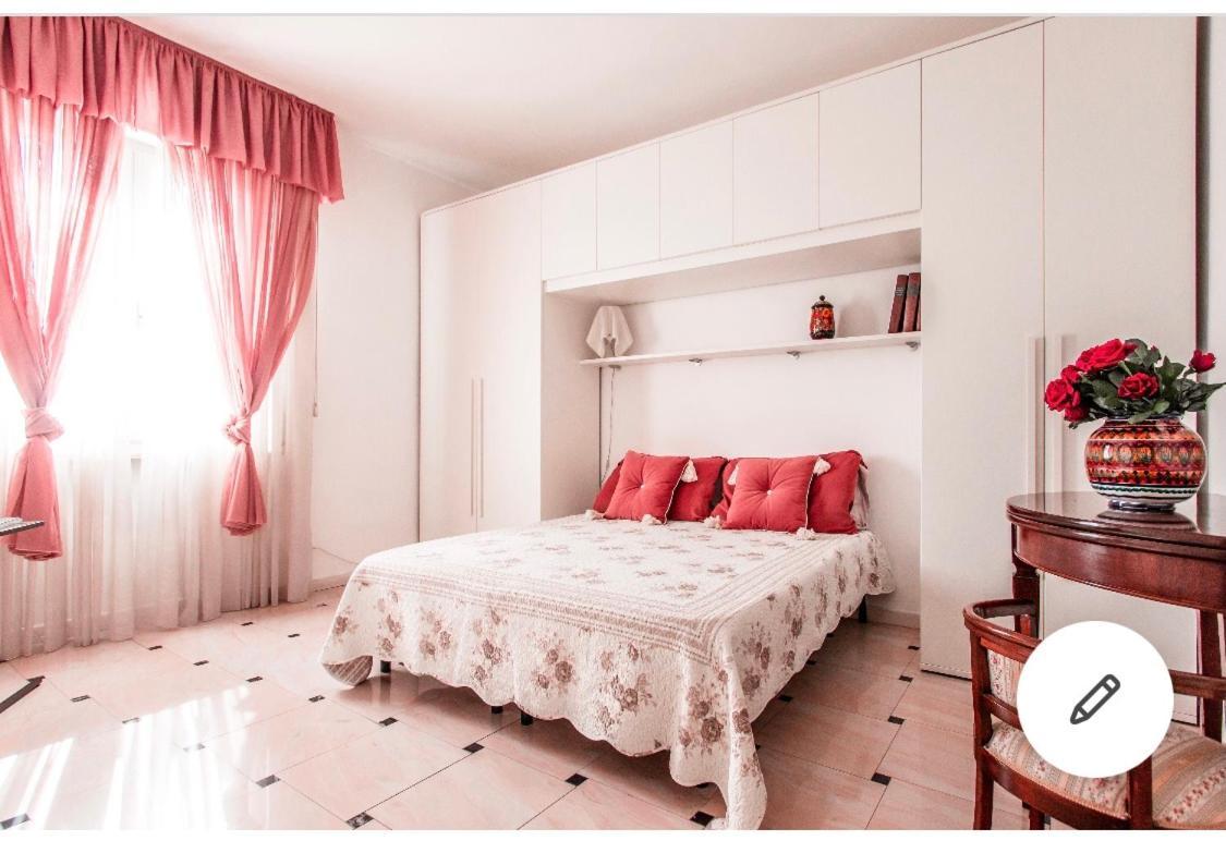 شقة Riva Dei Fiori فياريجيو المظهر الخارجي الصورة